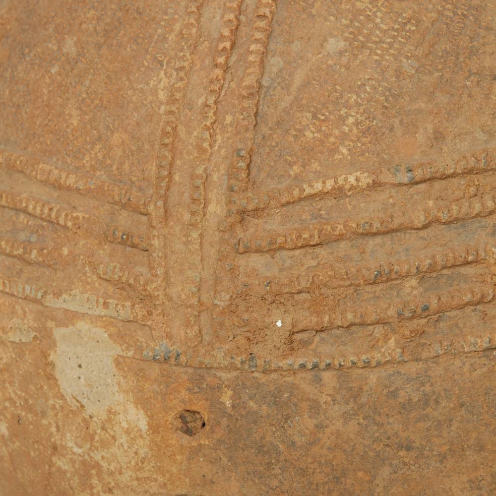 Djenne Vessel with Scarification Motif - Image 4