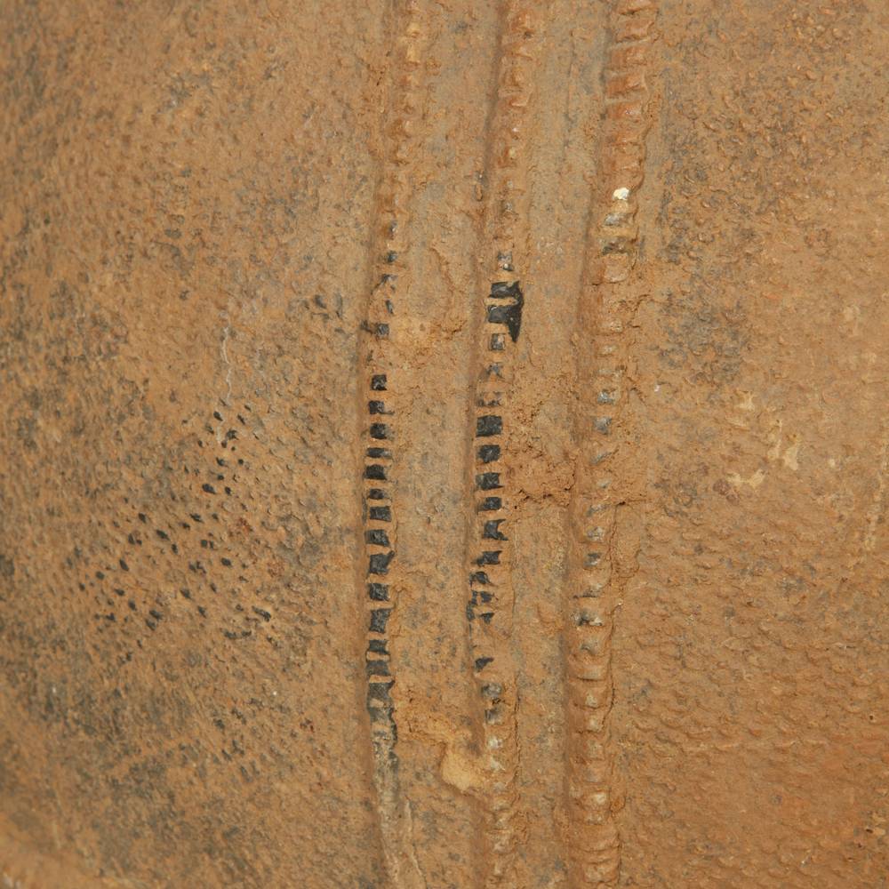 Djenne Vessel with Scarification Motif - Image 5