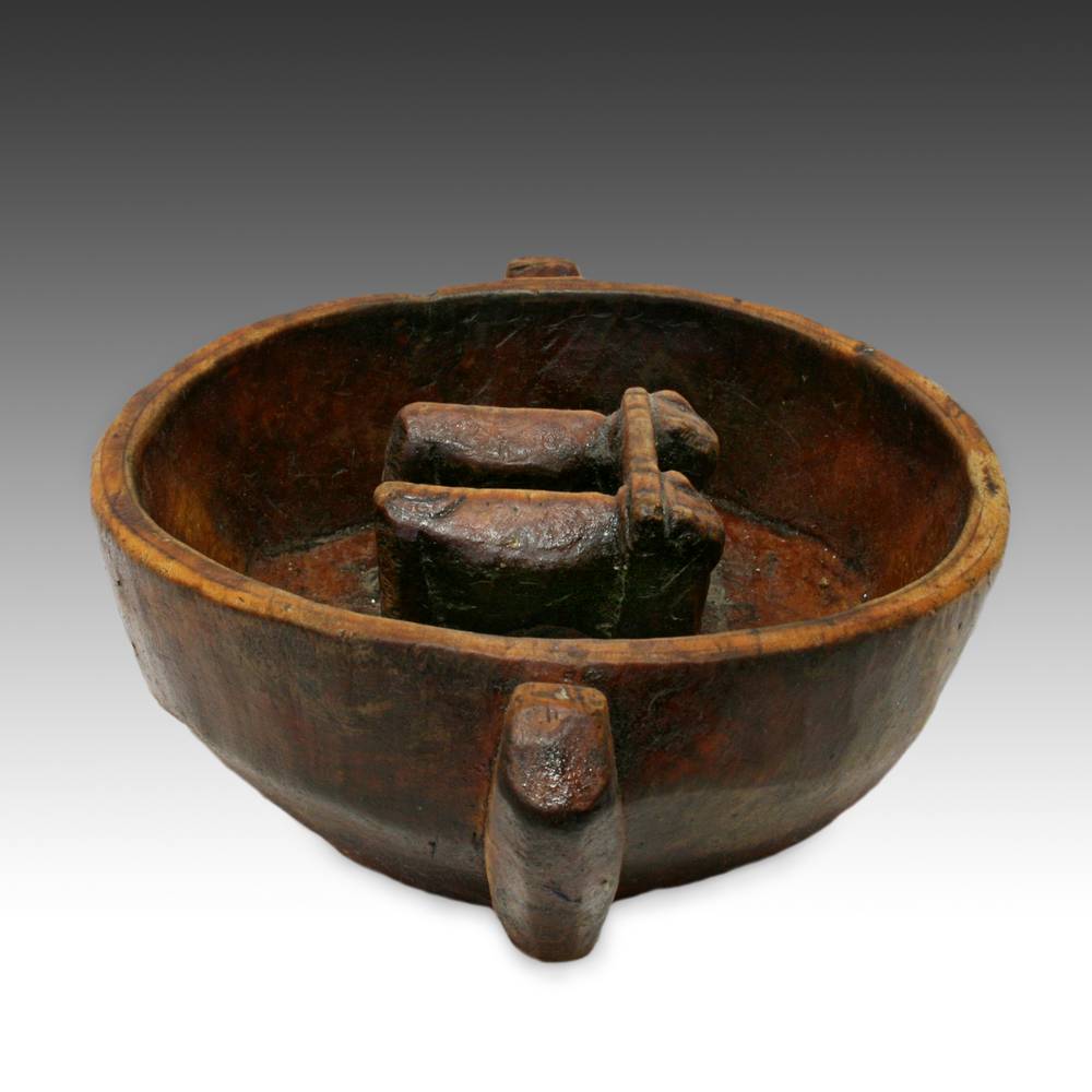 Ceremonial Libation Bowl with Yunta (Yoked Oxen) or T'inka Bowl - Image 3