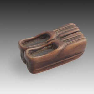 Chinese Toggle Depicting Shoes