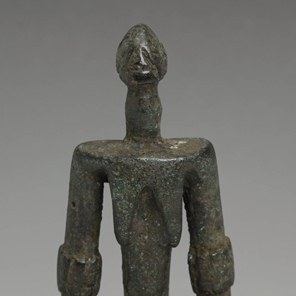 Senufo Iron Kneeling Figure - Image 2