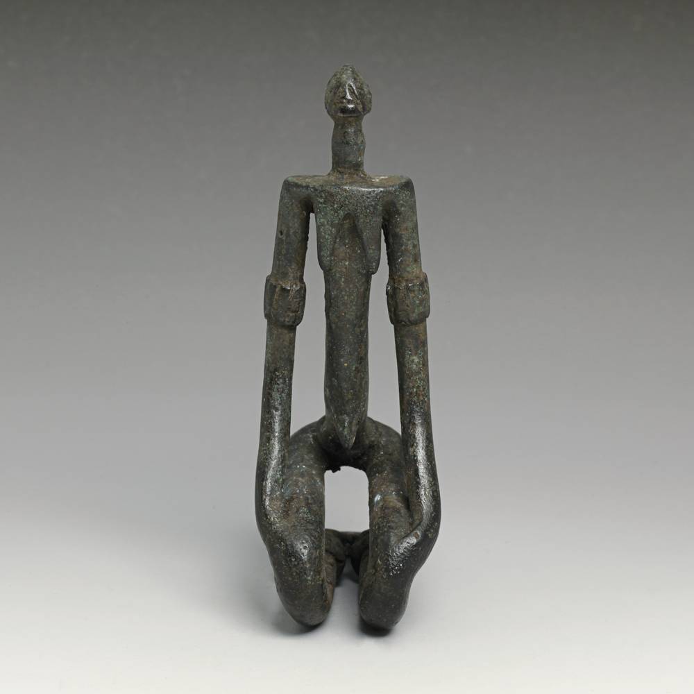 Senufo Iron Kneeling Figure - Image 3