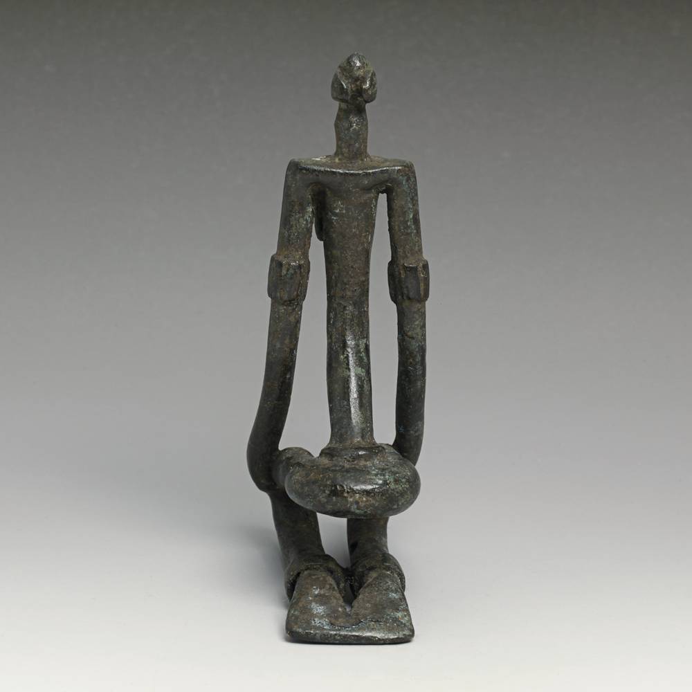 Senufo Iron Kneeling Figure - Image 4
