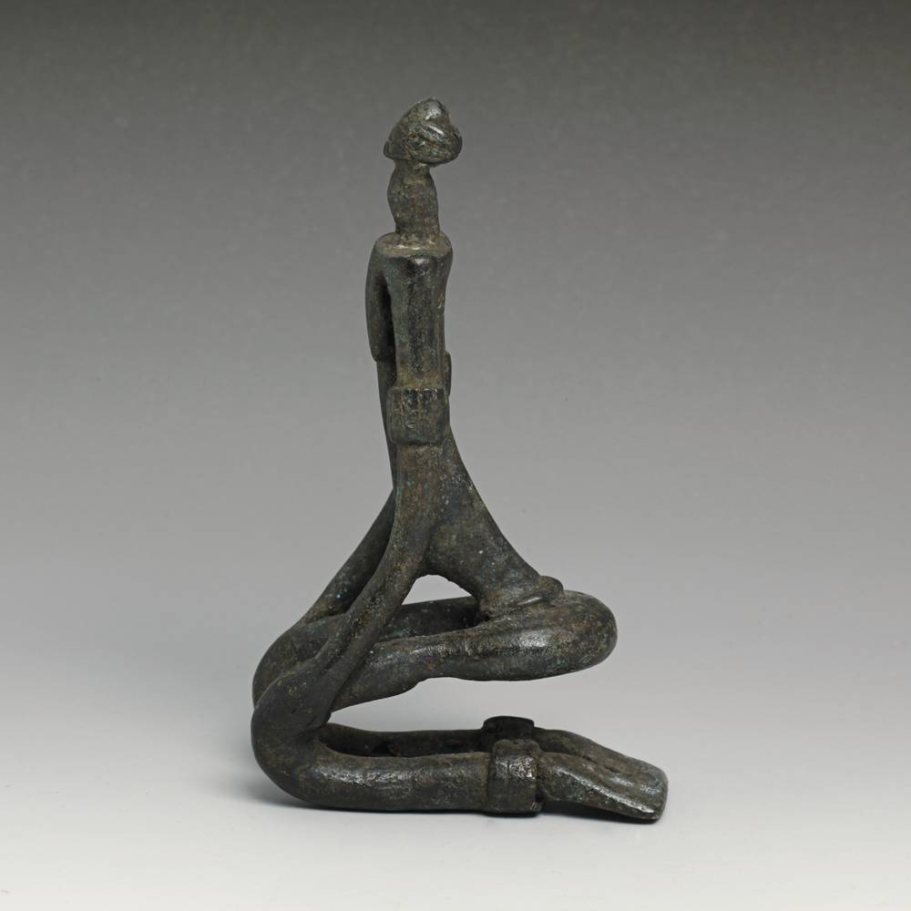 Senufo Iron Kneeling Figure - Image 5