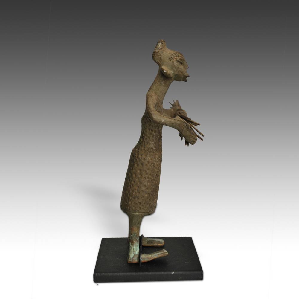 Beninese Standing Female Figure - Image 2