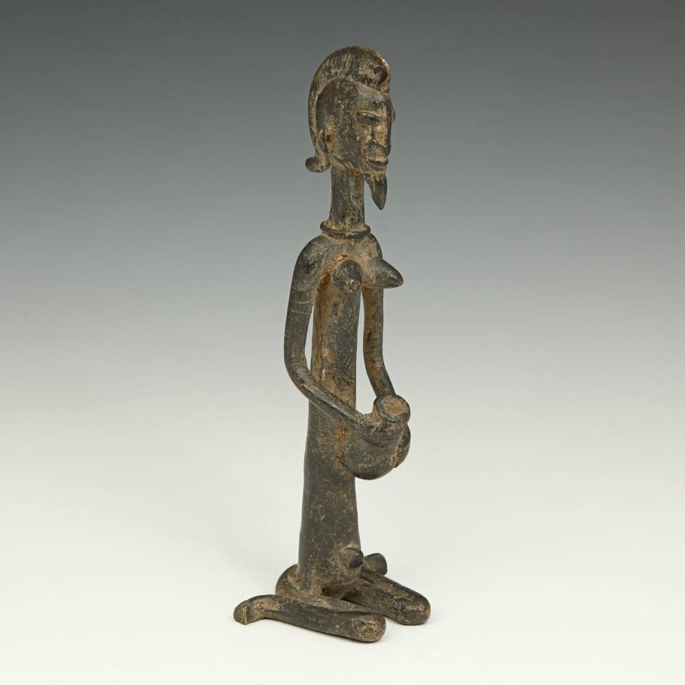 Dogon Kneeling Figure with Vessel - Image 2