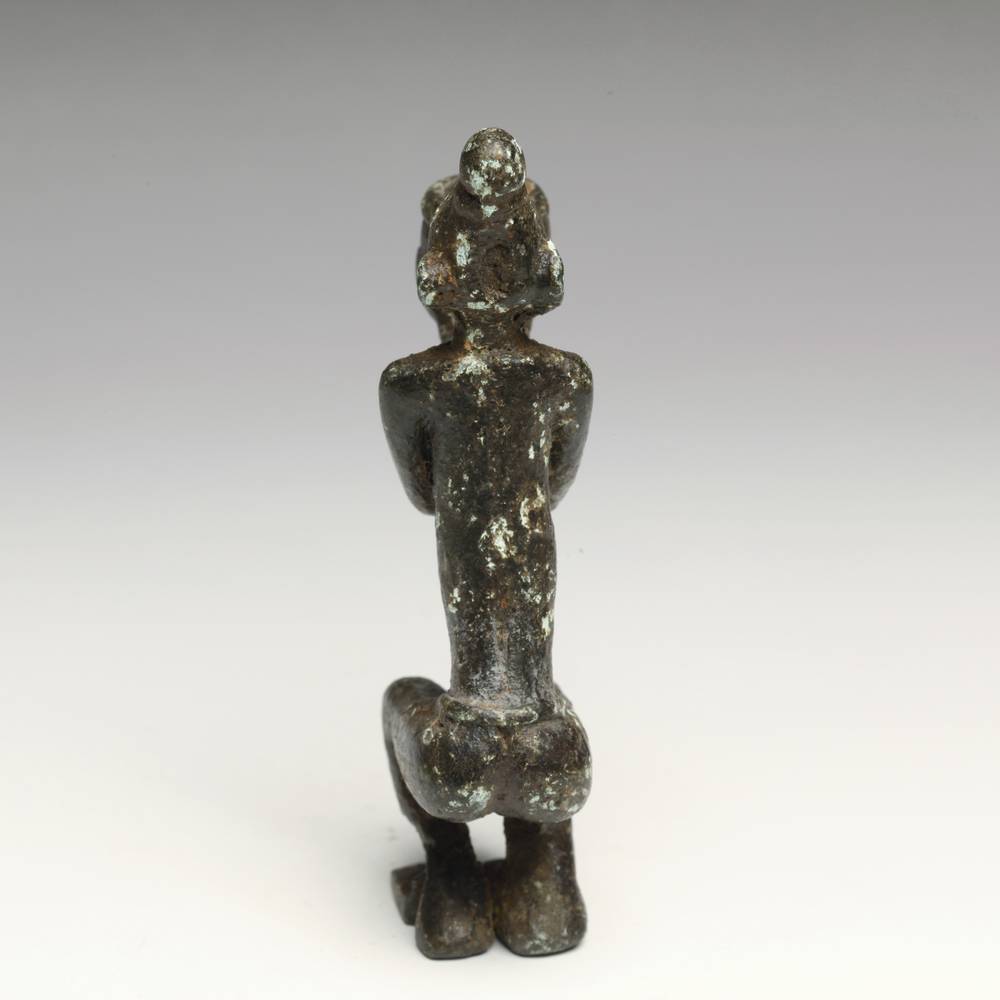 Dogon Seated Figure with Offering - Image 3