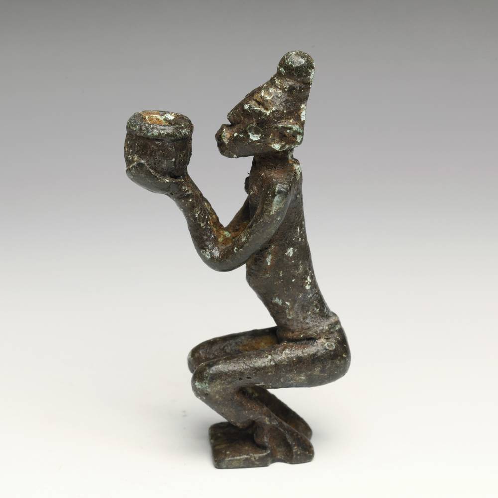 Dogon Seated Figure with Offering - Image 4