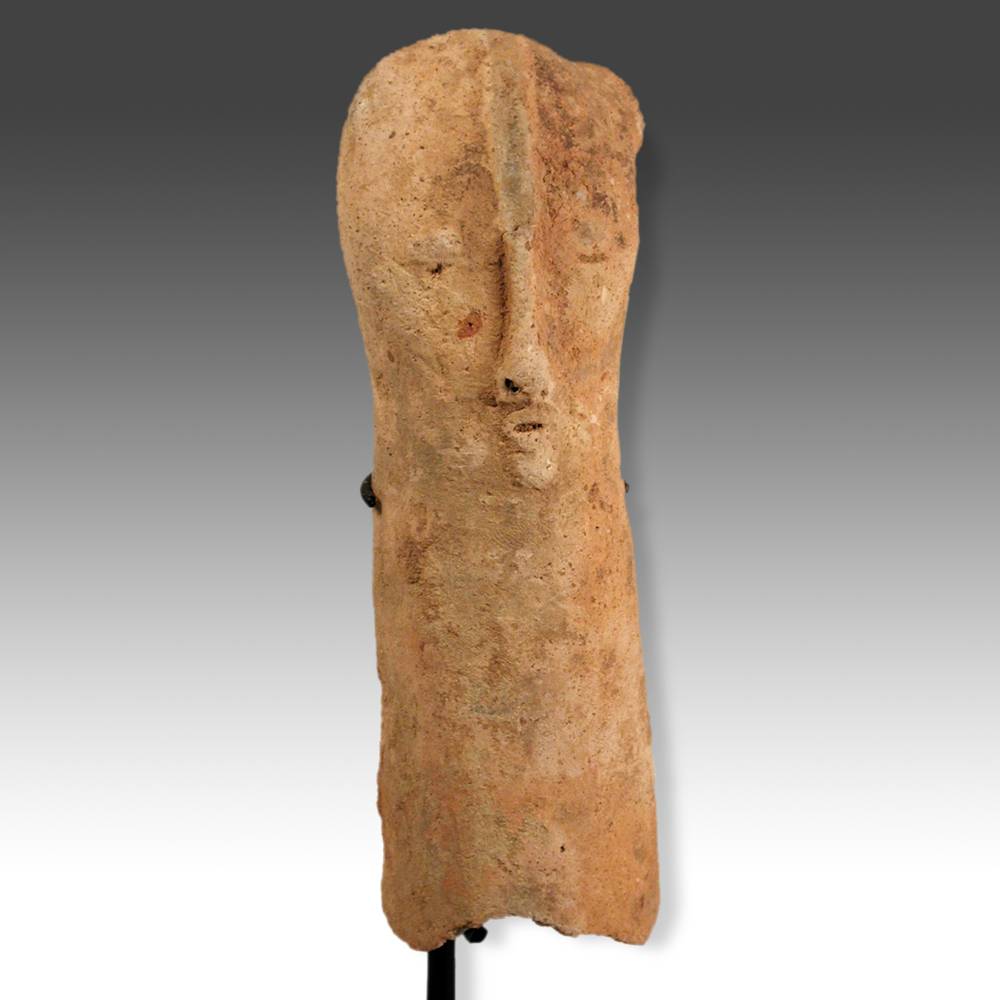 Bura Figurative Vessel Top, Based