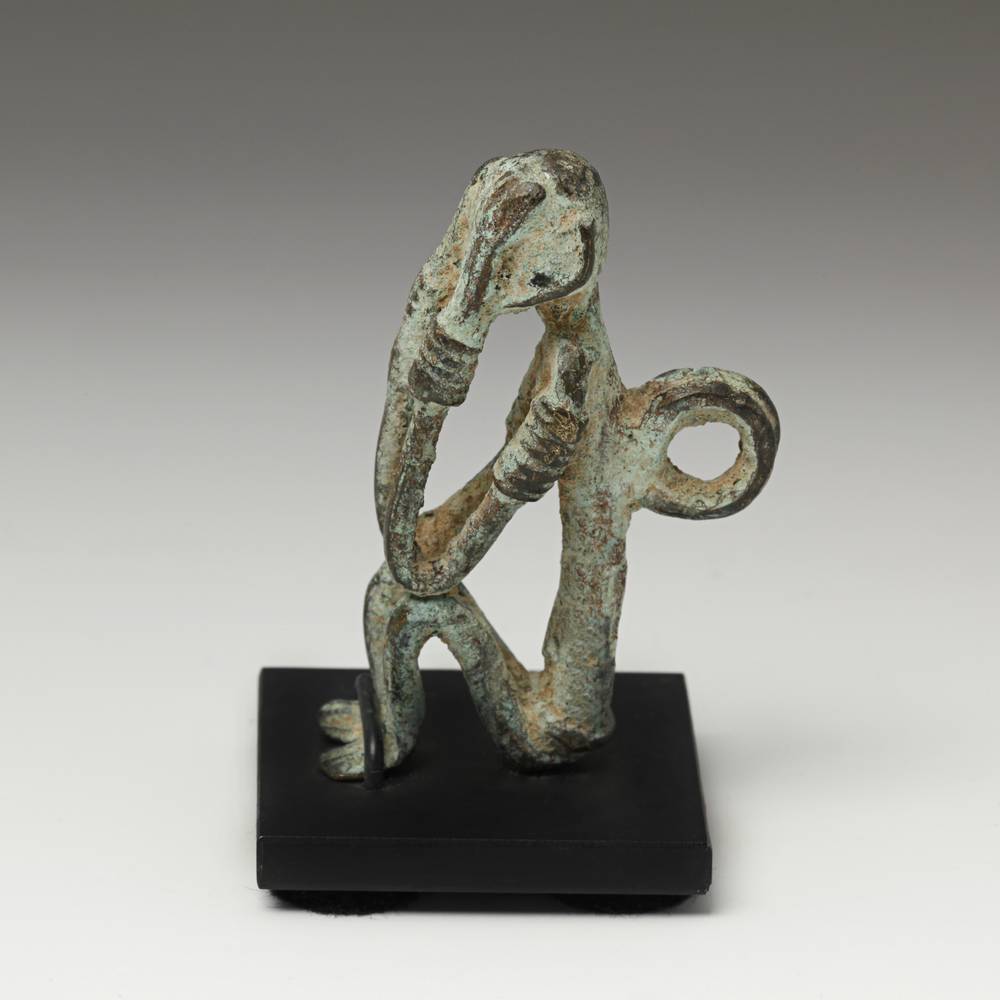 Dogon Bronze Figure of a Monkey, Based - Image 4