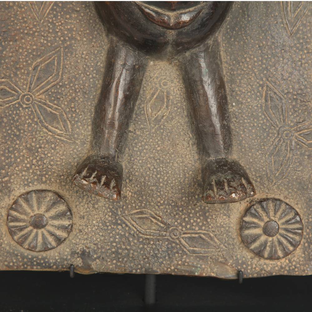 Edo Relief Plaque Depicting Oba or Royal Personage - Image 5