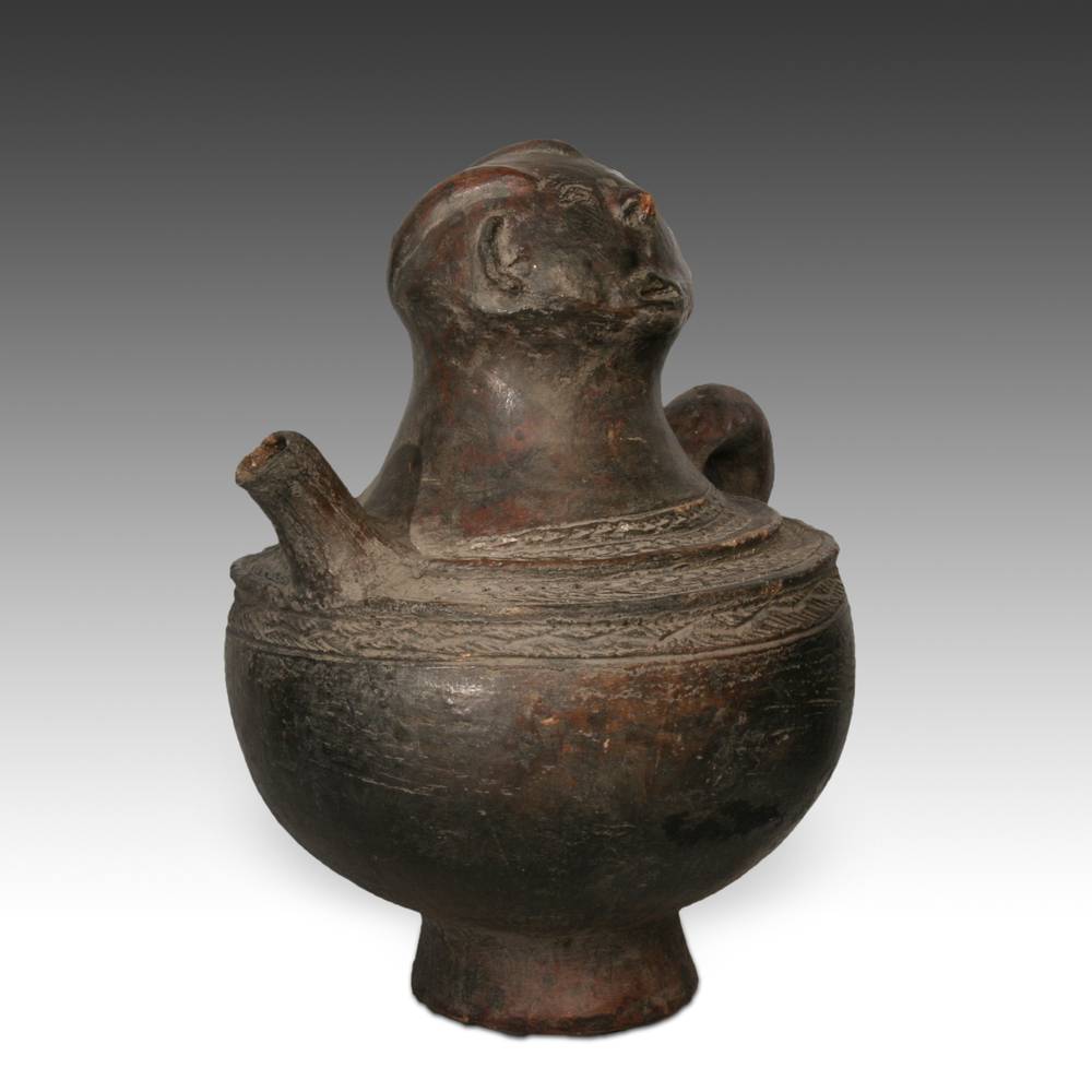 Azande Anthropomorphic Medicine Vessel with Spout - Image 2