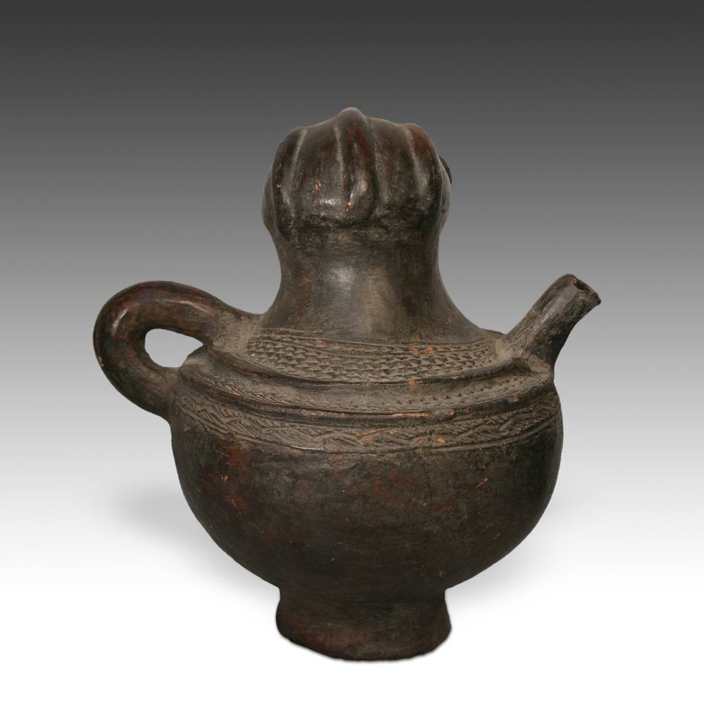 Azande Anthropomorphic Medicine Vessel with Spout - Image 3