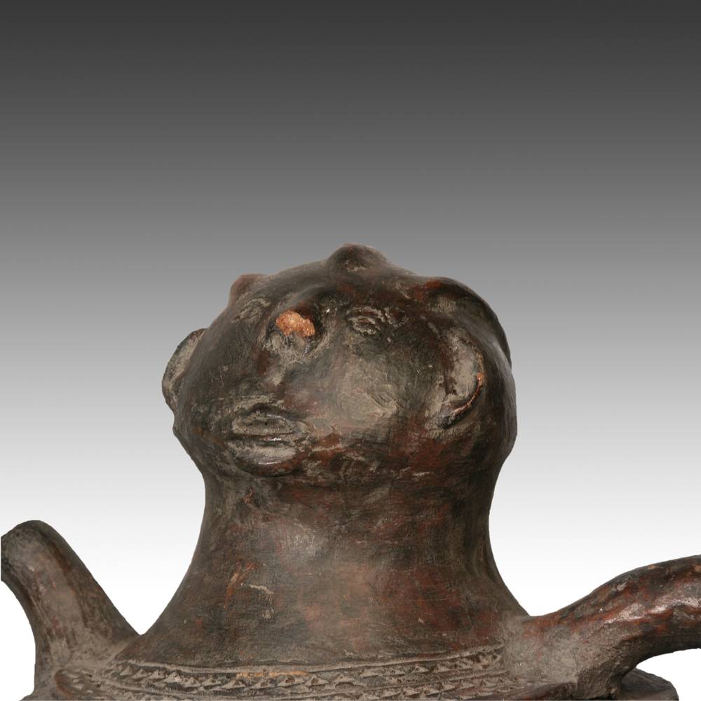 Azande Anthropomorphic Medicine Vessel with Spout - Image 5