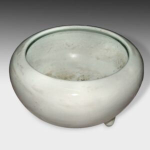 Chinese Vessel on 3 Feet