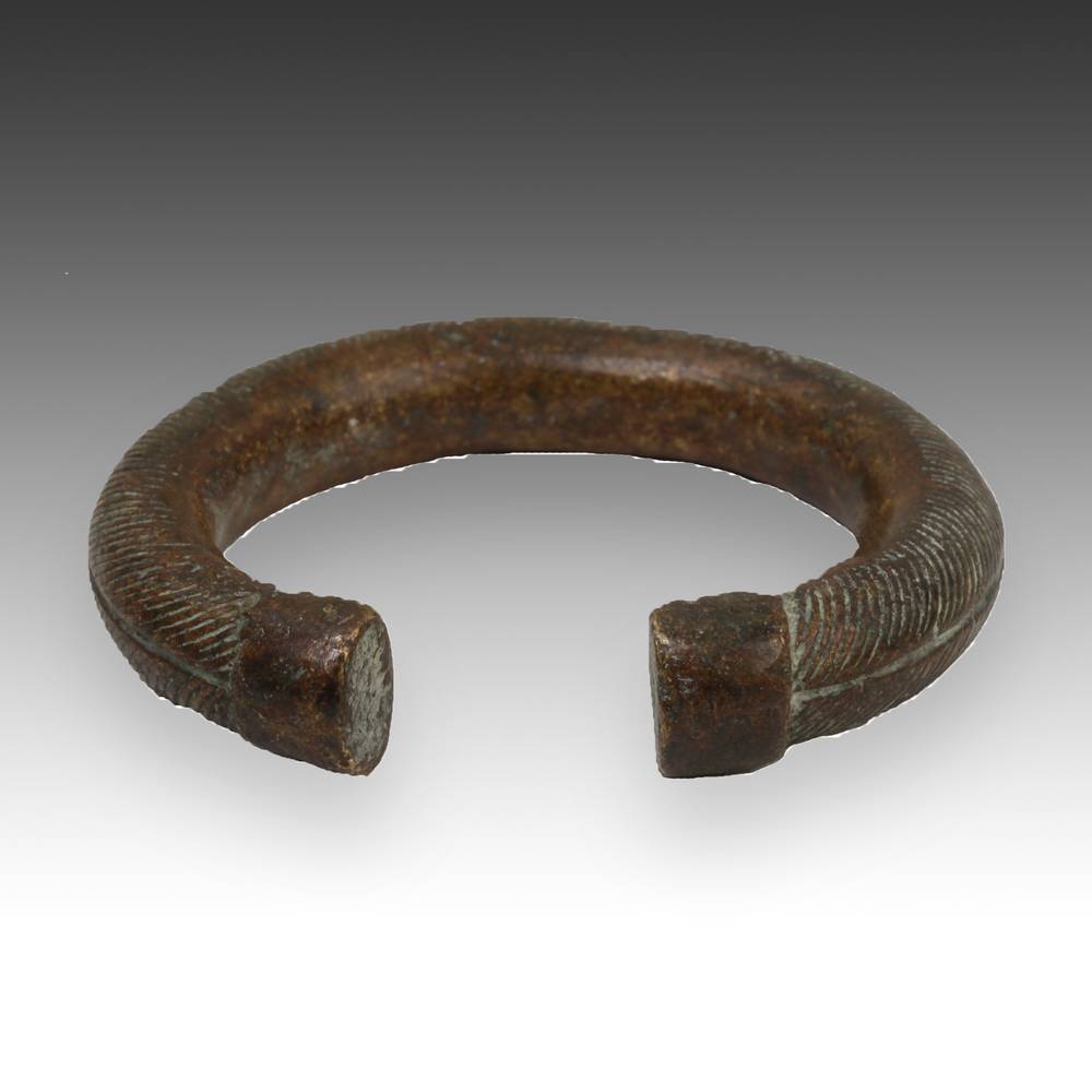 Lobi Bronze Bracelet Currency - Image 4
