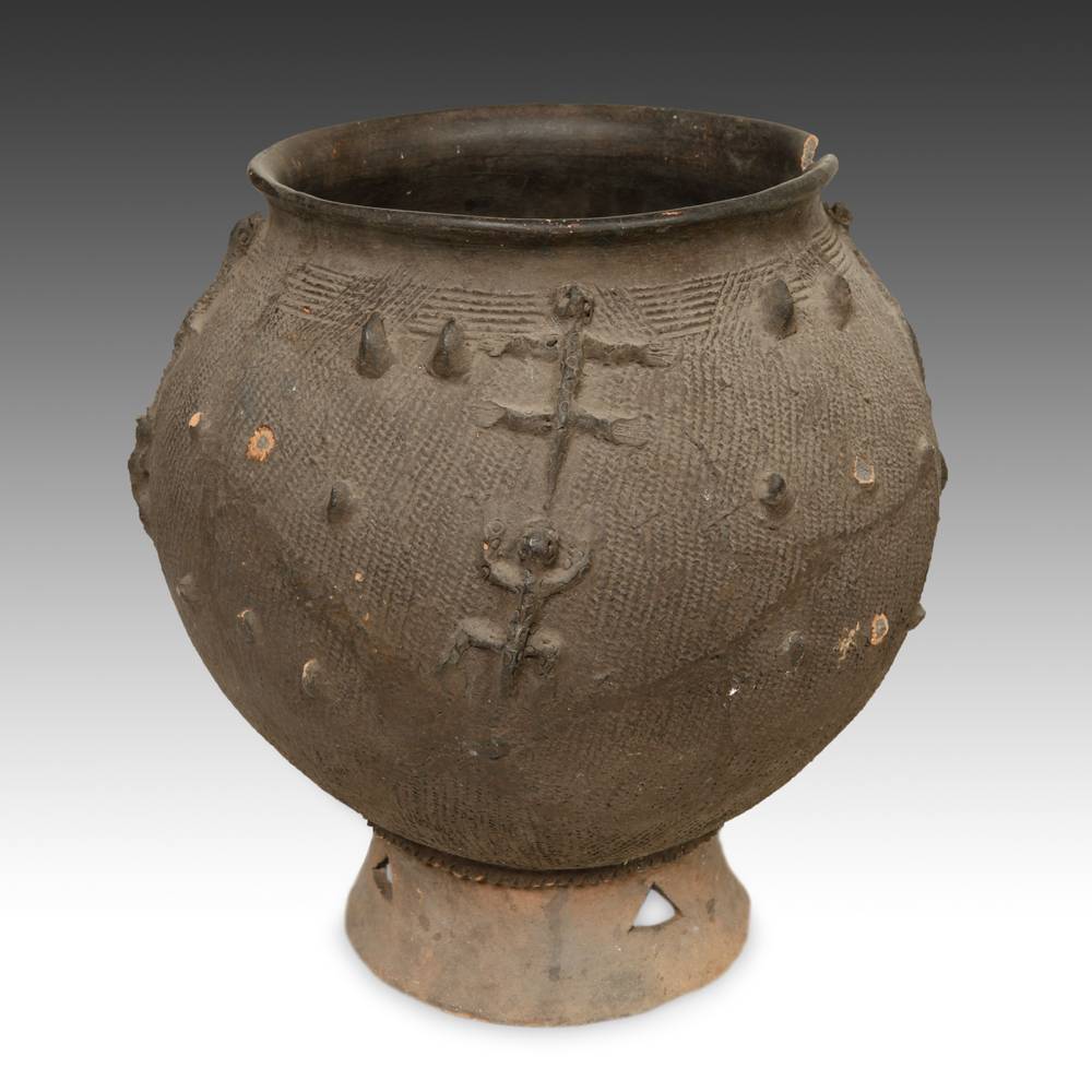 Lobi Footed Vessel, with Animal Motifs - Image 2