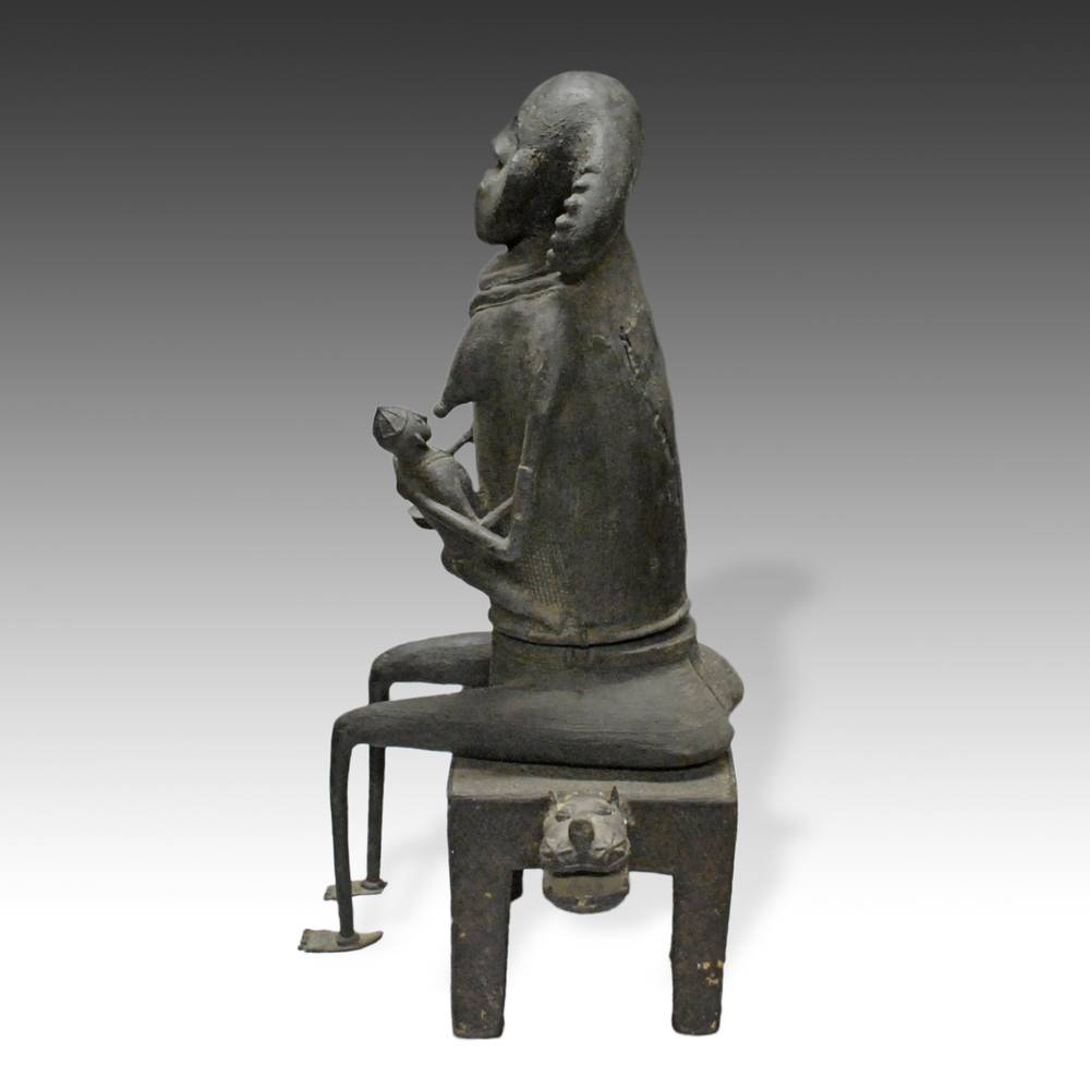 Khond Seated Maternity Figure on Cat Stool - Image 2