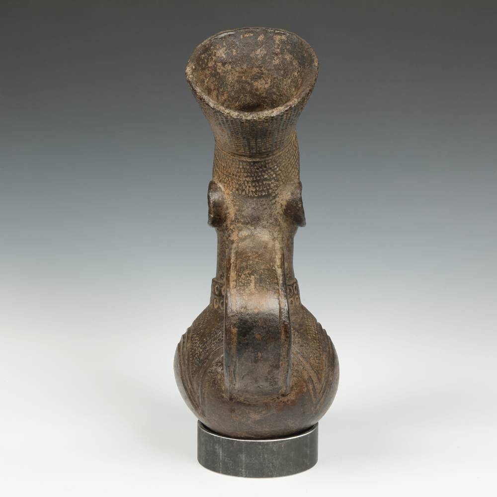 Mangbetu Figurative Wine Vessel - Image 3