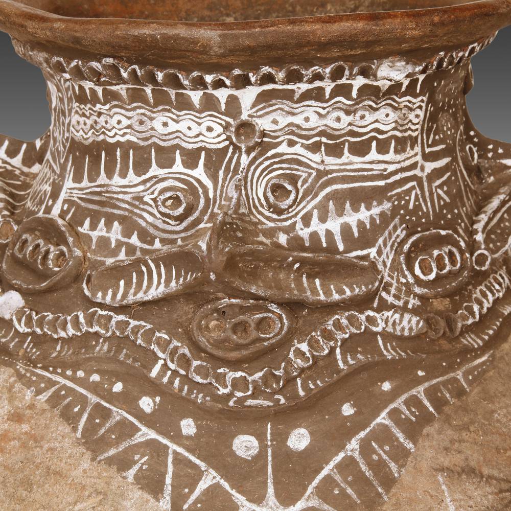 Sawos Damarau or Sago Storage Vessel - Image 5