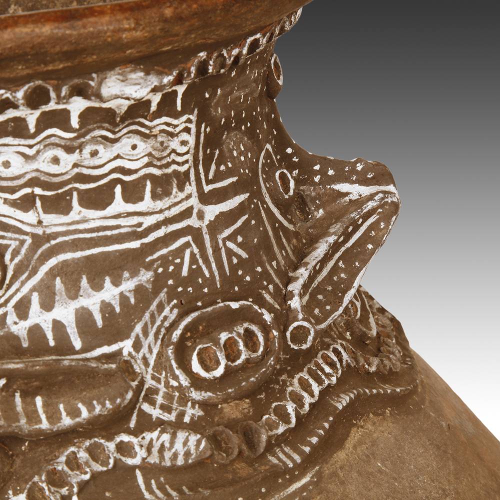 Sawos Damarau or Sago Storage Vessel - Image 6