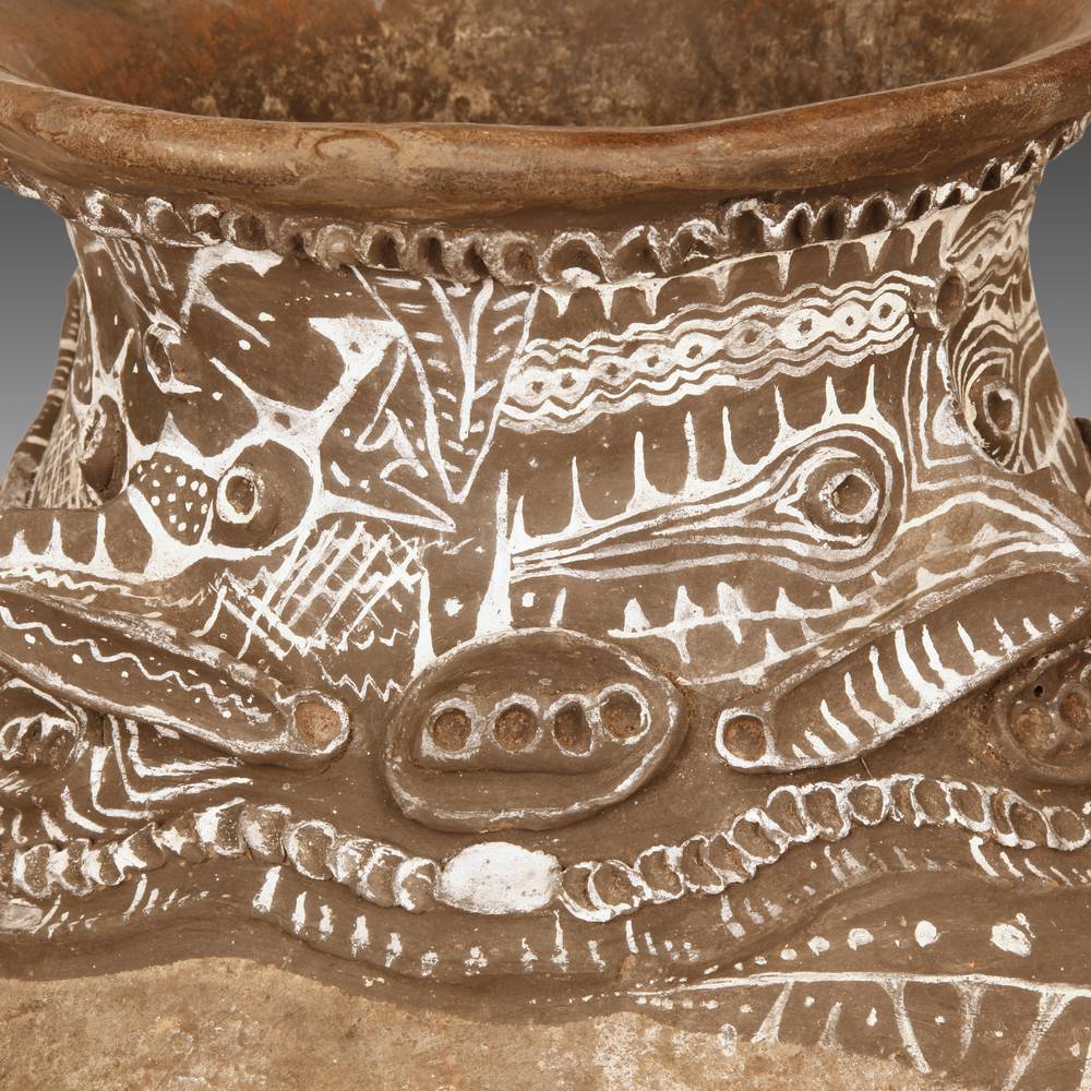 Sawos Damarau or Sago Storage Vessel - Image 7
