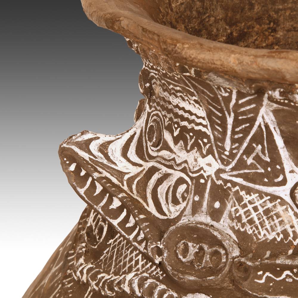 Sawos Damarau or Sago Storage Vessel - Image 9
