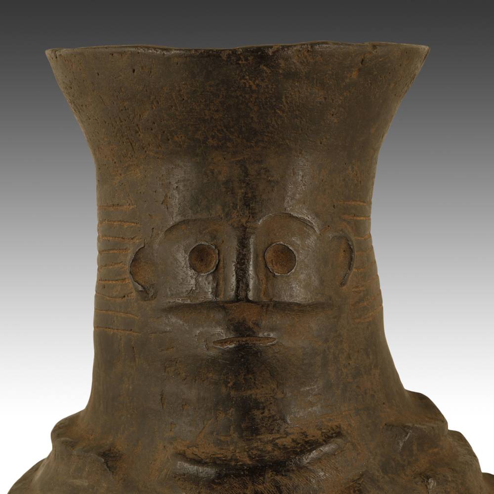 Baganda Terra Cotta Ceremonial Pot - Image 6