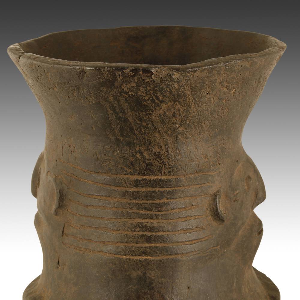 Baganda Terra Cotta Ceremonial Pot - Image 10
