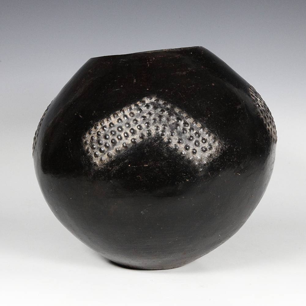 Zulu Ukhamba or Ritual Beer Vessel - Image 3