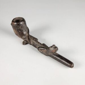 Bamenda Ceremonial Pipe - Lizard Form