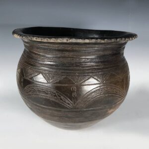 Dan Incised Storage Pot