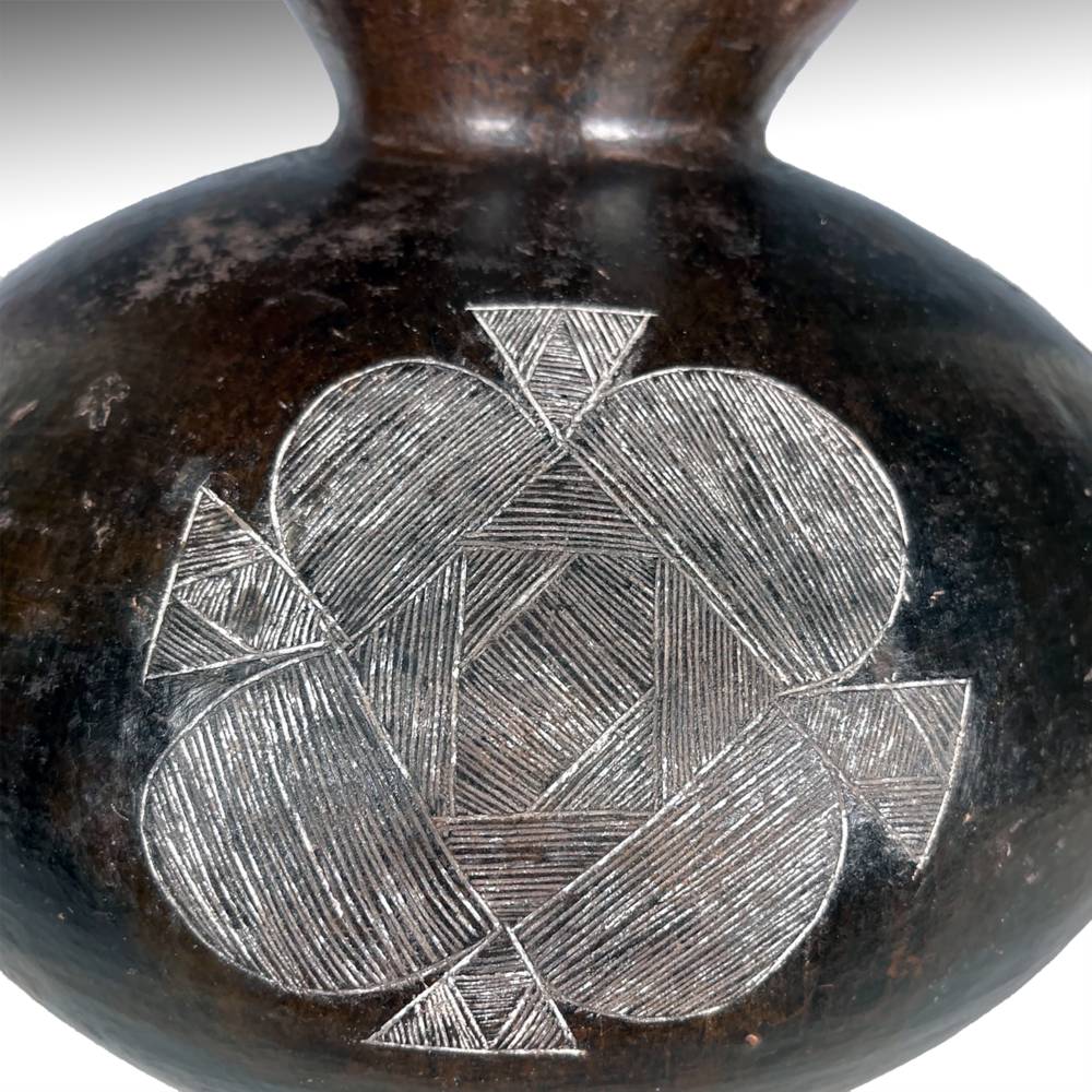 Zulu Terra Cotta Incised Vessel - Image 4