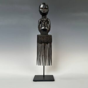 Ashanti Ceremonial Comb: Based (In Public Domain)